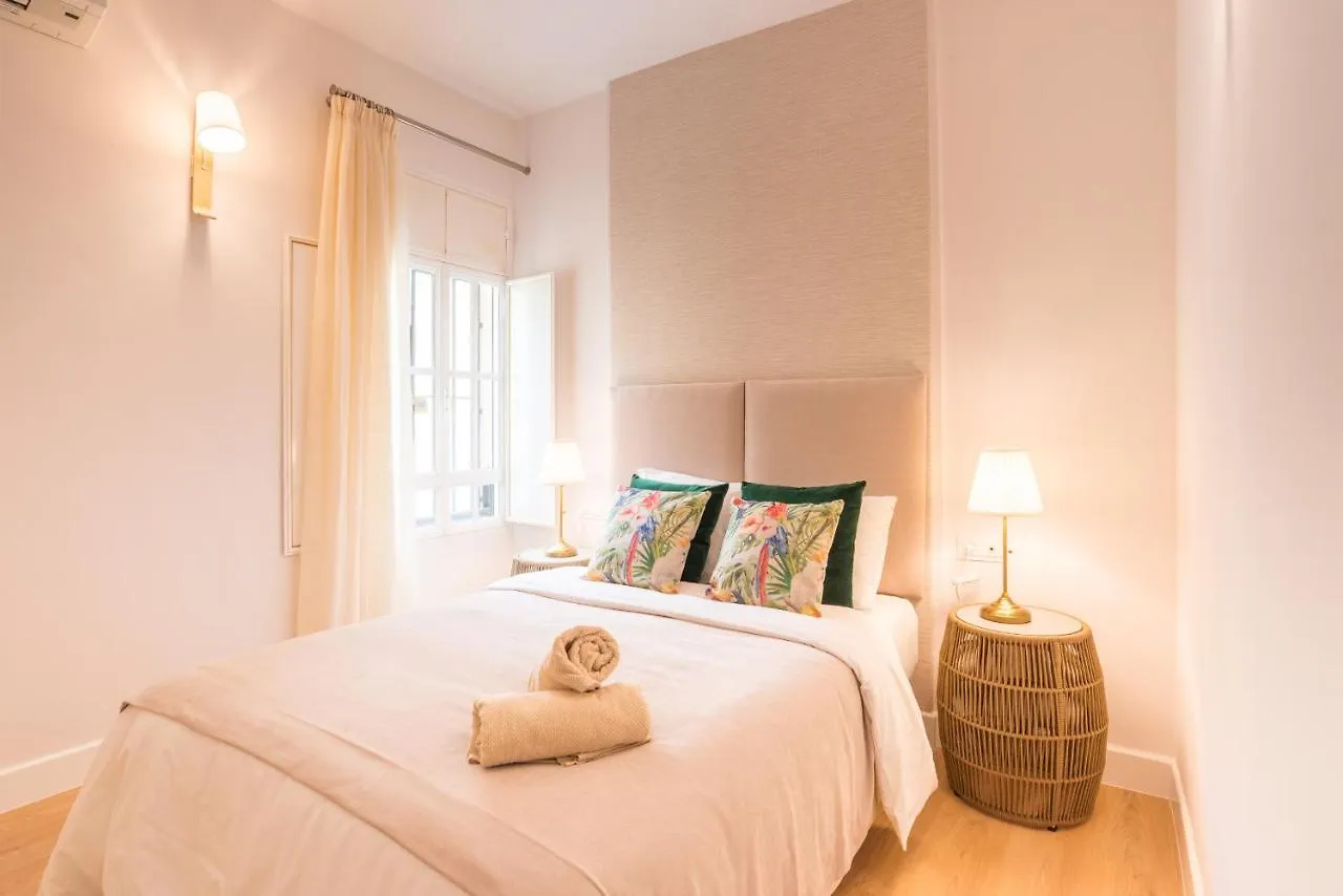 Urbe10 Plaza De La Merced Duplex 3I Apartamento Málaga
